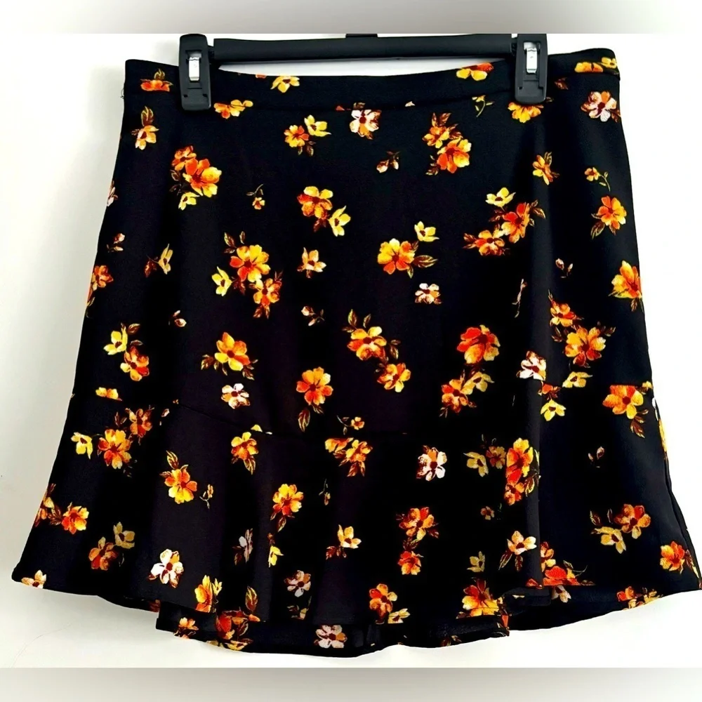 COPY - NWOT Gypsies and Moondust Ruffle Hem Mini Skirt - Size Large